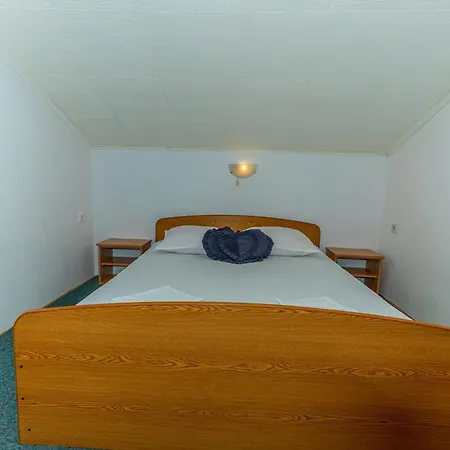 In 41601 Apartment *