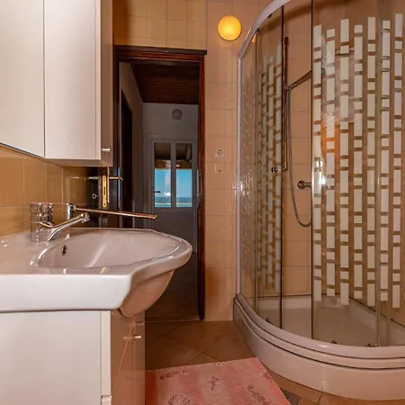 Apartment In 41601 Dramalj